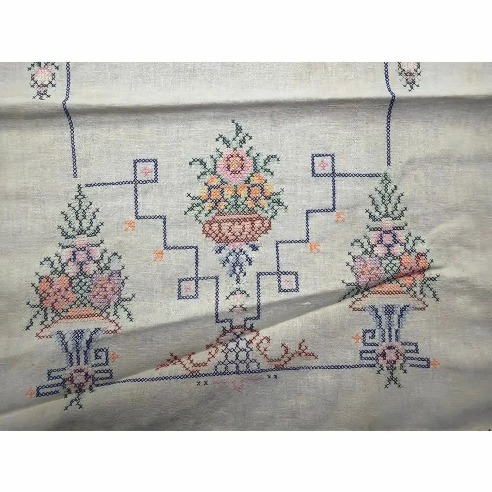 Vtg Embroidered Floral Linen Runner Handmade XStitch Geo Floral Fancy Border